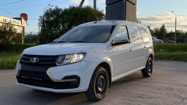 Реклама на Lada Largus Фургон 2025 года
